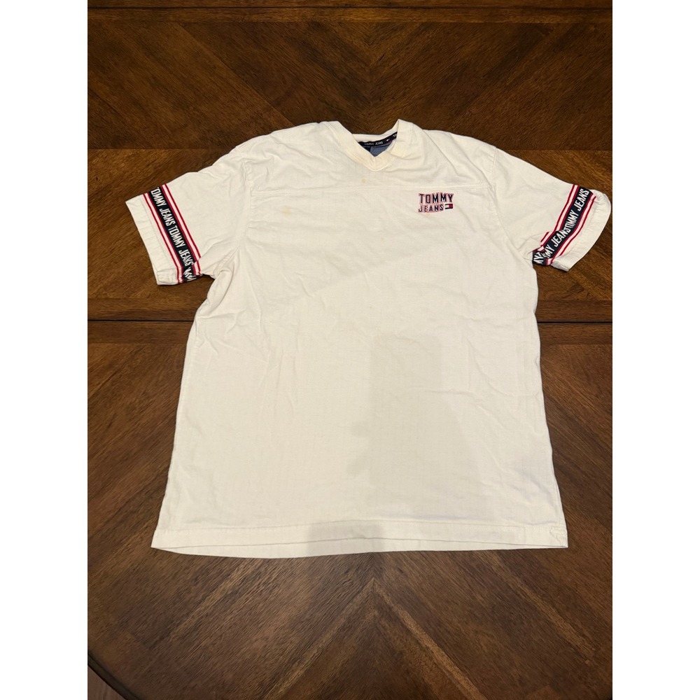 Tommy Jeans Mens Cream V-Neck Logo Tape‎ Sleeve T-Shirt Size Medium 100% Cotton